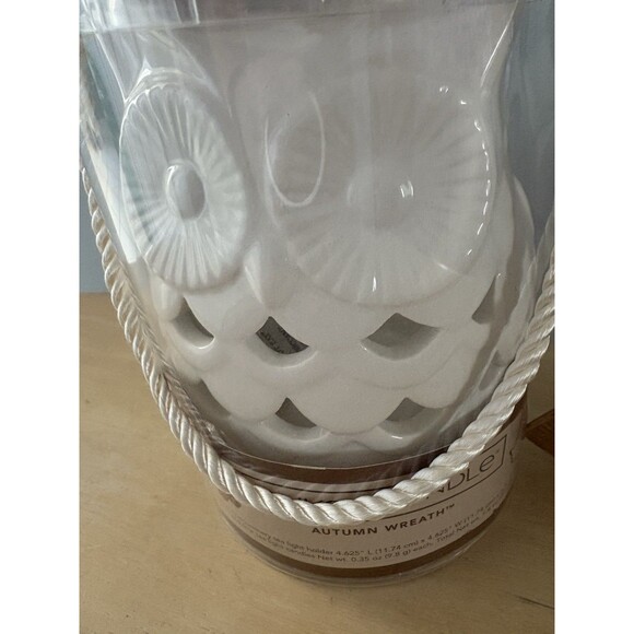 Yankee Candle White Porcelain Owl Tea Light Candle Holder Autumn Wreath NEW - Picture 3 of 10